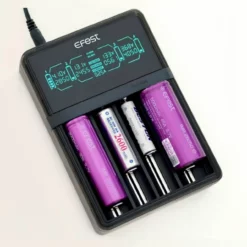 Efest LUC V4 Elite プレミアム充電器